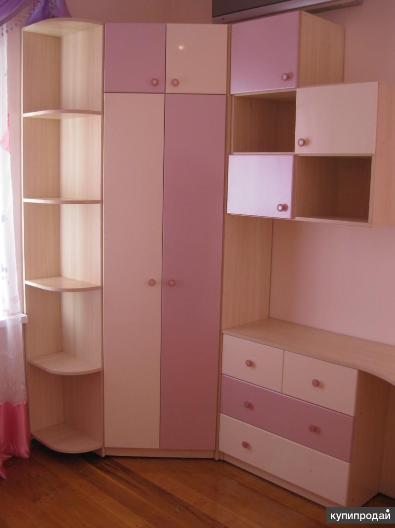 Угловой шкаф купе в детскую комнату для девочки: Угловой шкаф в детскую .