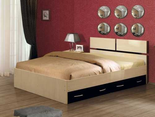 Кровать двуспальная с ящиками для хранения белья