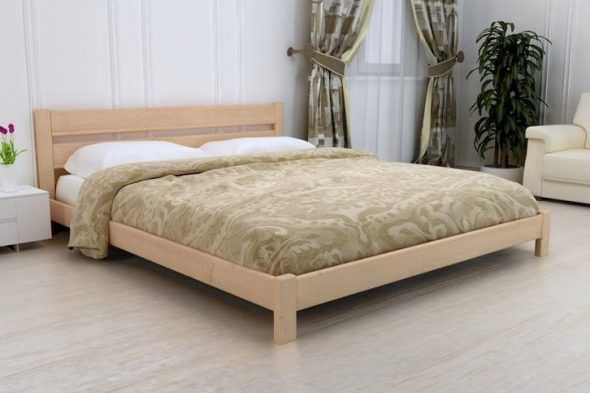 Кровать двуспальная из массива гевеи