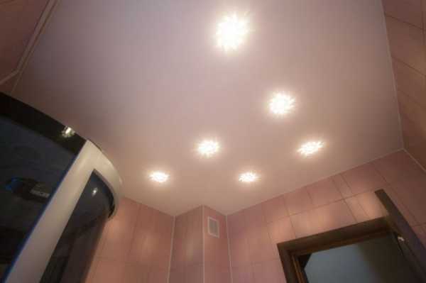 потолки натяжные с подсветкой для ванной