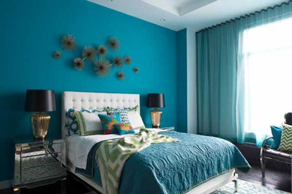 Дизайн спальни в 2 цветах