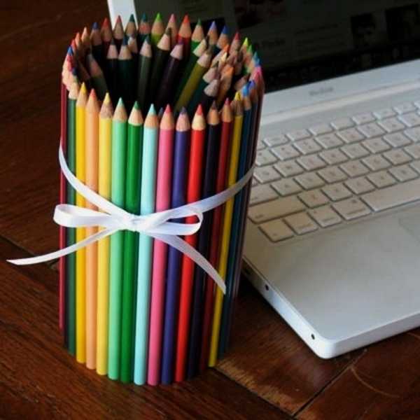 Стакан для ручек и карандашей как называется –  называется подставка .