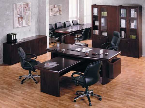 Стильный стол в кабинет